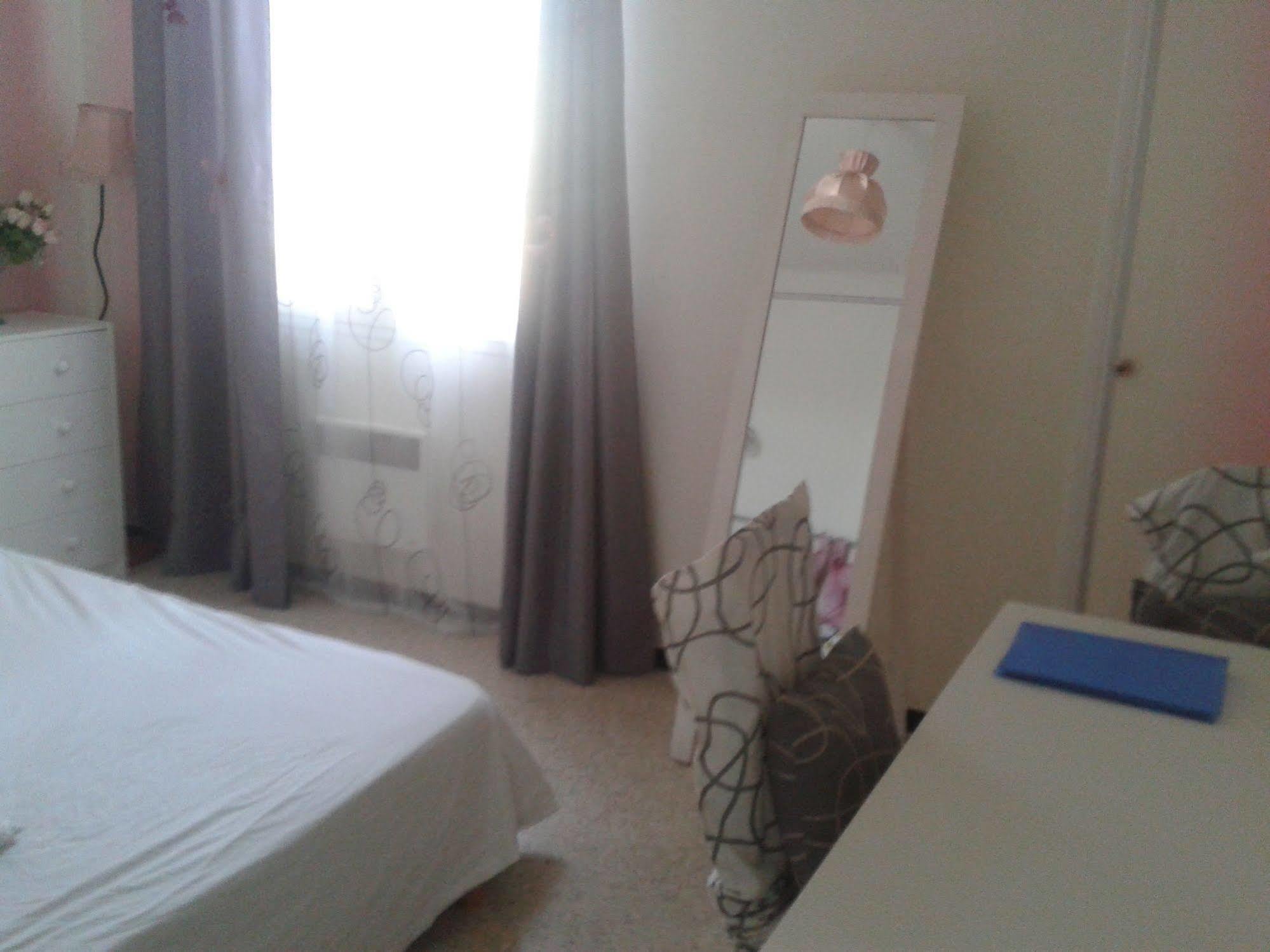 Appartement La Plage En Provence Le Pradet Esterno foto